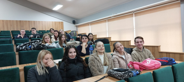 Ширење знања о Међународном хуманитарном праву и Међународном покрету Црвеног крста и Црвеног полумесеца
