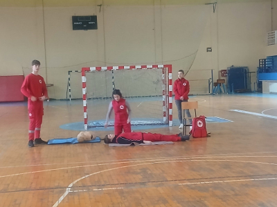 Ђаци другог разреда О.Ш. Димитрије Давидовић учили реанимацију